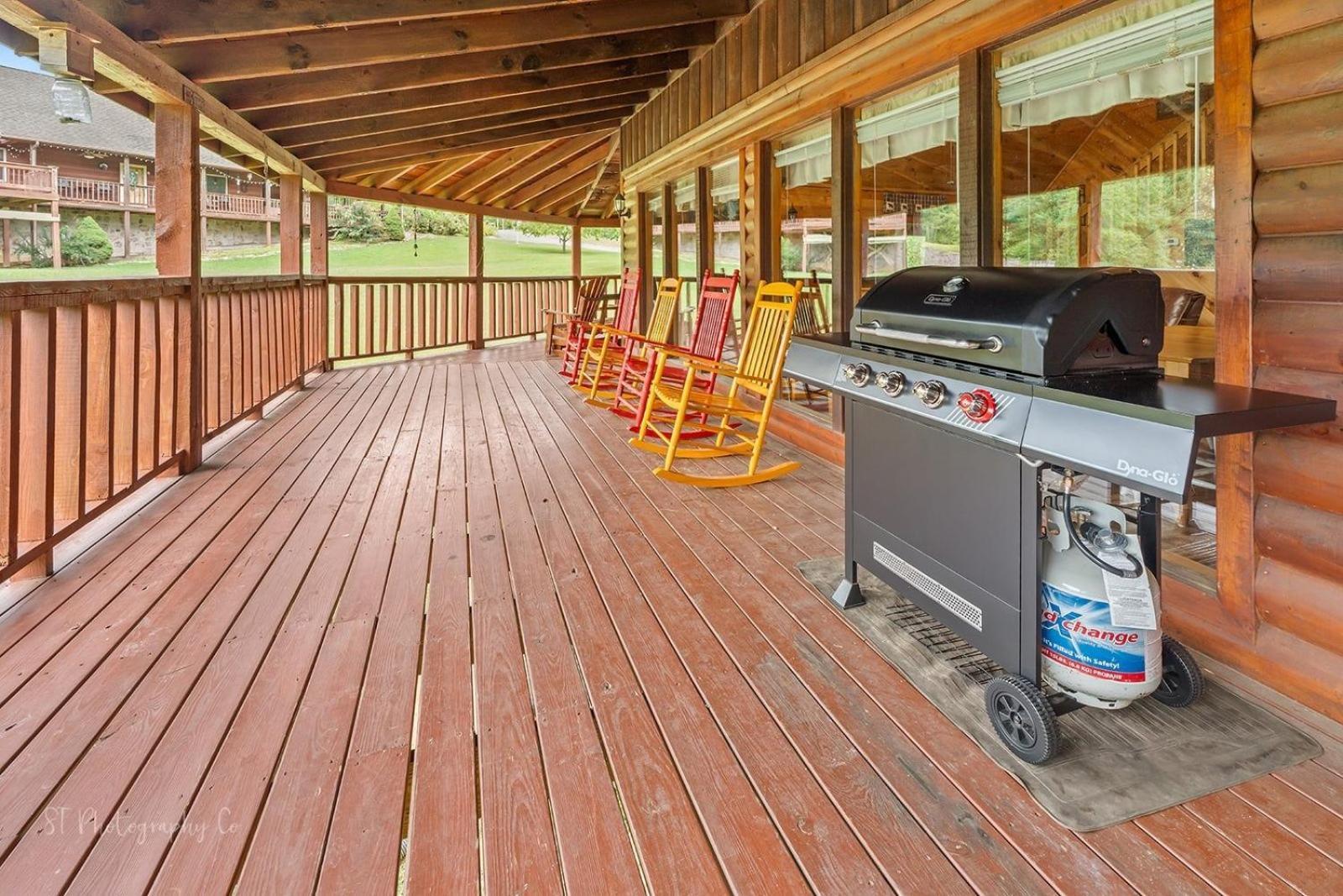 Hibernation Station Cabin Sevierville Exterior photo
