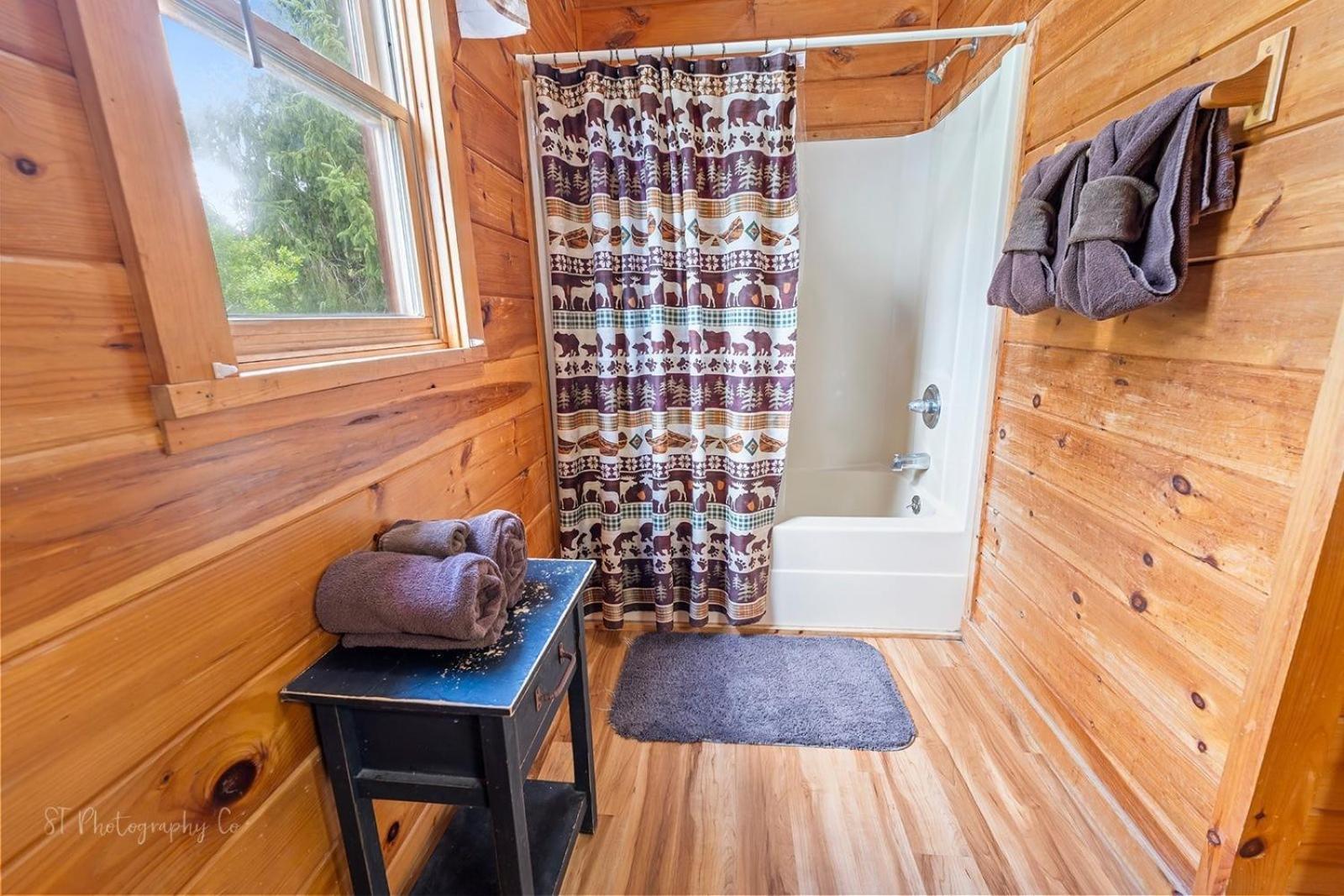 Hibernation Station Cabin Sevierville Exterior photo